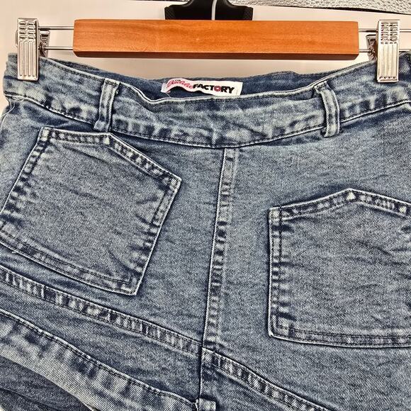 Baddie Factory Women's Stretch Acid Wash Asymmetrical Denim Skort Size Small - Picture 7 of 9
